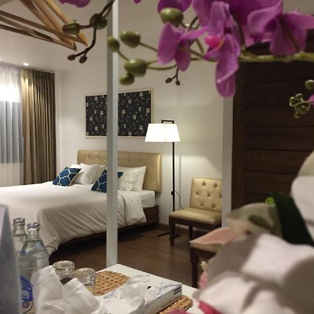 Phetcharat Grand Hotel Maesot Месот Екстер'єр фото