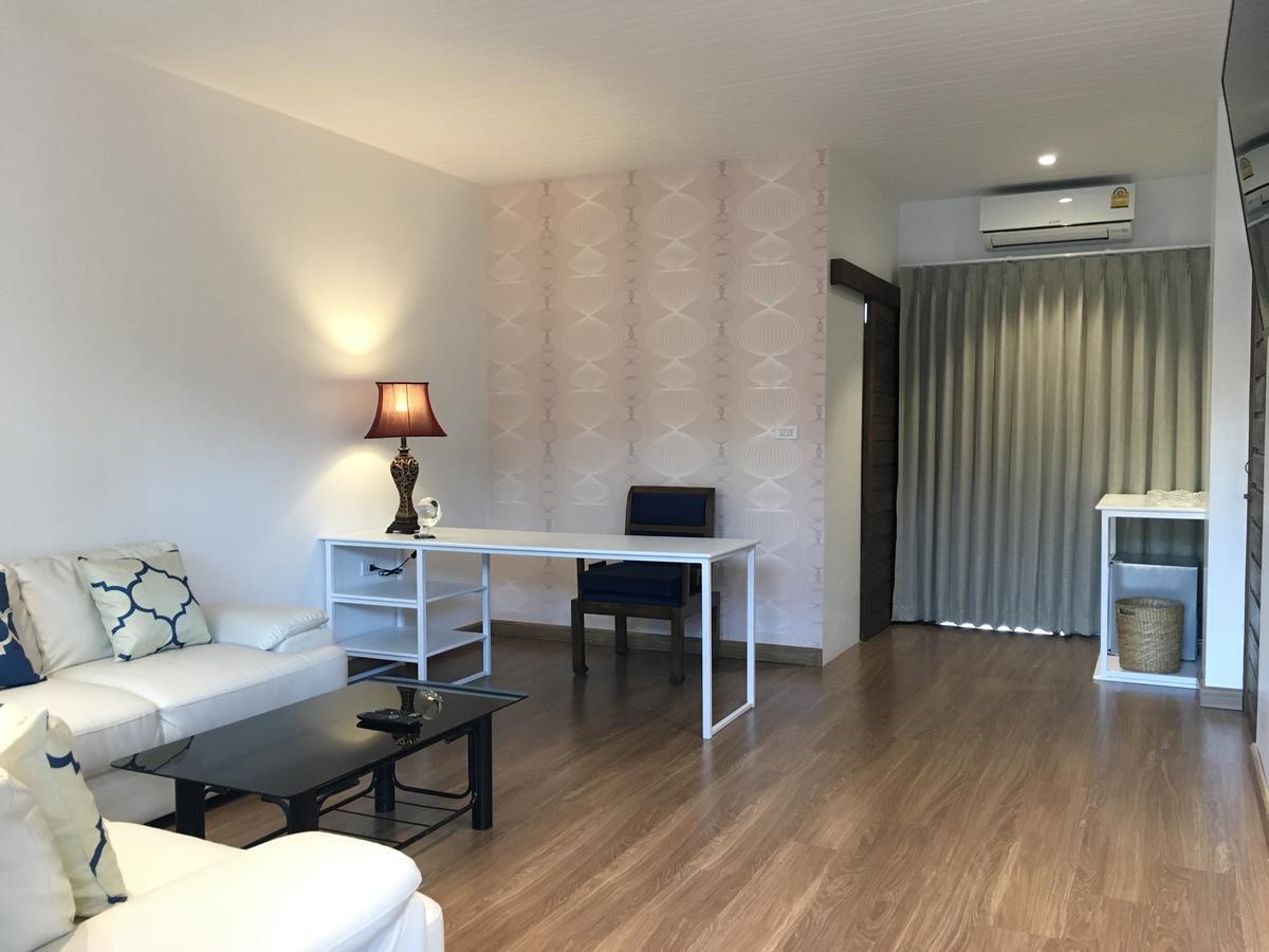 Phetcharat Grand Hotel Maesot Месот Екстер'єр фото