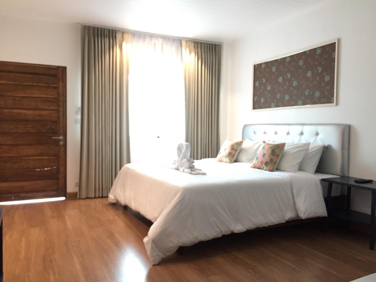 Phetcharat Grand Hotel Maesot Месот Екстер'єр фото