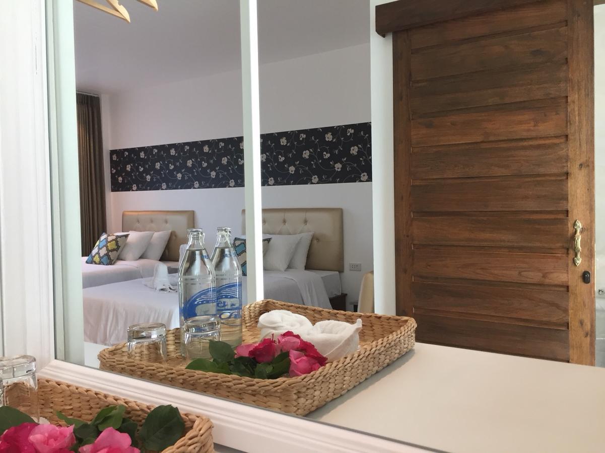 Phetcharat Grand Hotel Maesot Месот Екстер'єр фото