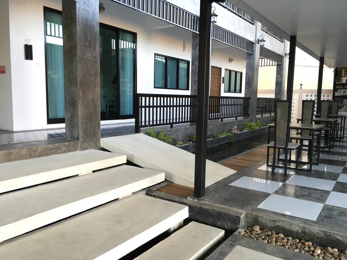 Phetcharat Grand Hotel Maesot Месот Екстер'єр фото
