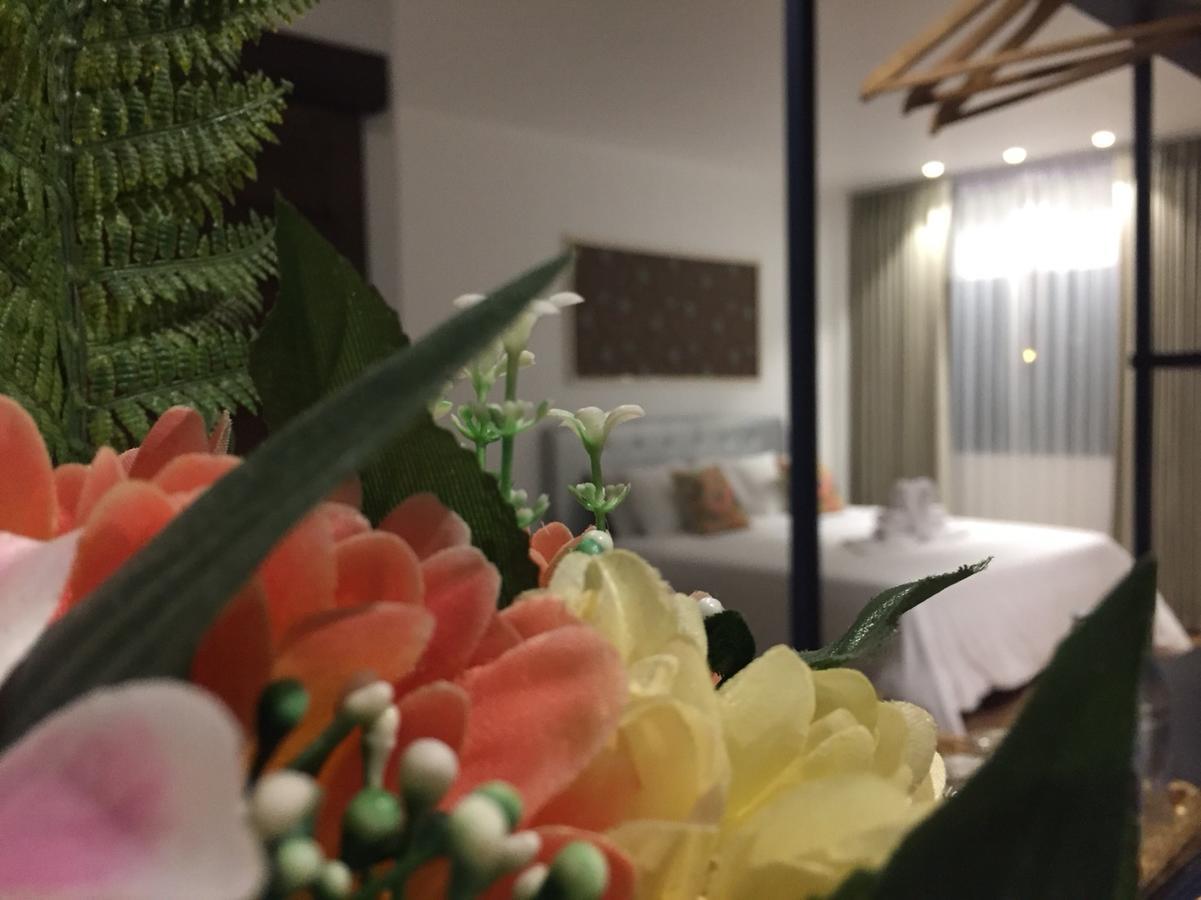 Phetcharat Grand Hotel Maesot Месот Екстер'єр фото