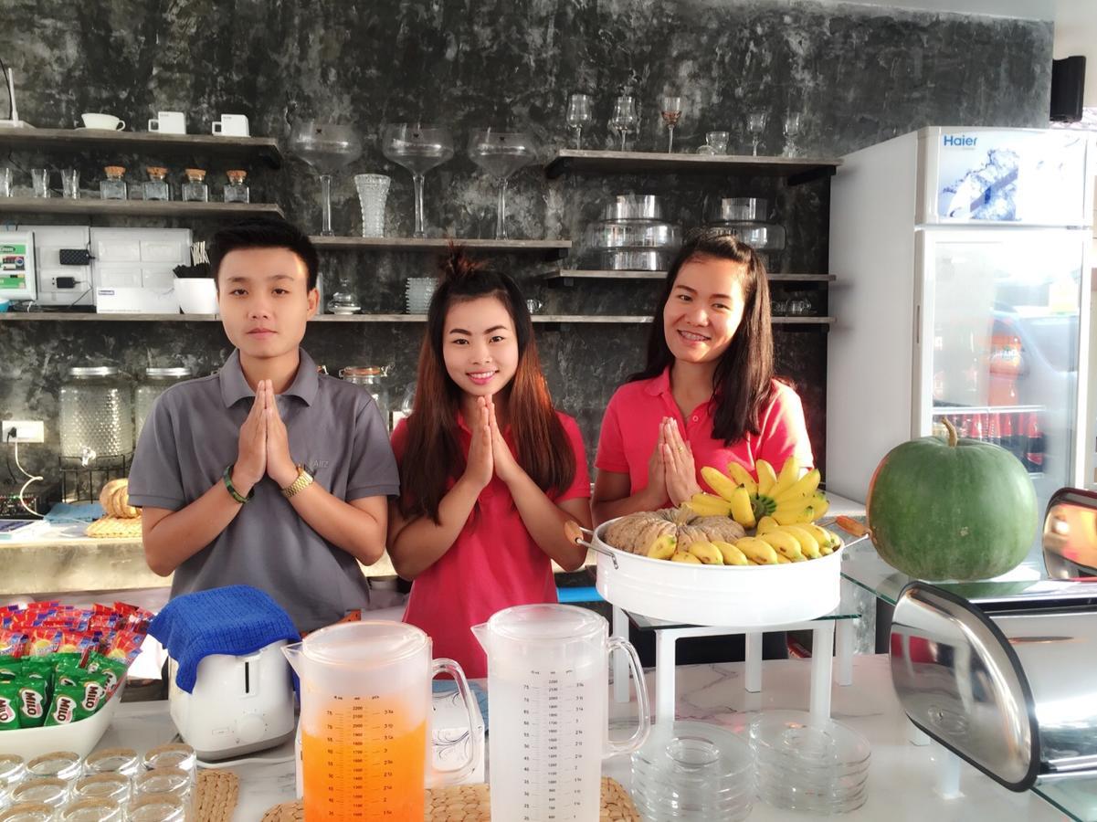Phetcharat Grand Hotel Maesot Месот Екстер'єр фото