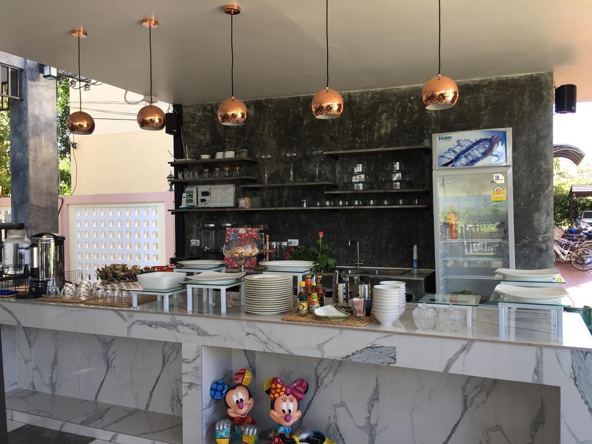 Phetcharat Grand Hotel Maesot Месот Екстер'єр фото