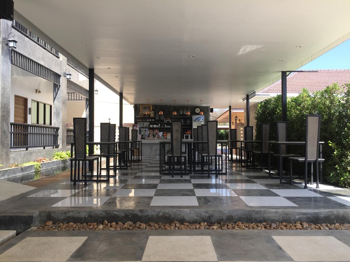 Phetcharat Grand Hotel Maesot Месот Екстер'єр фото