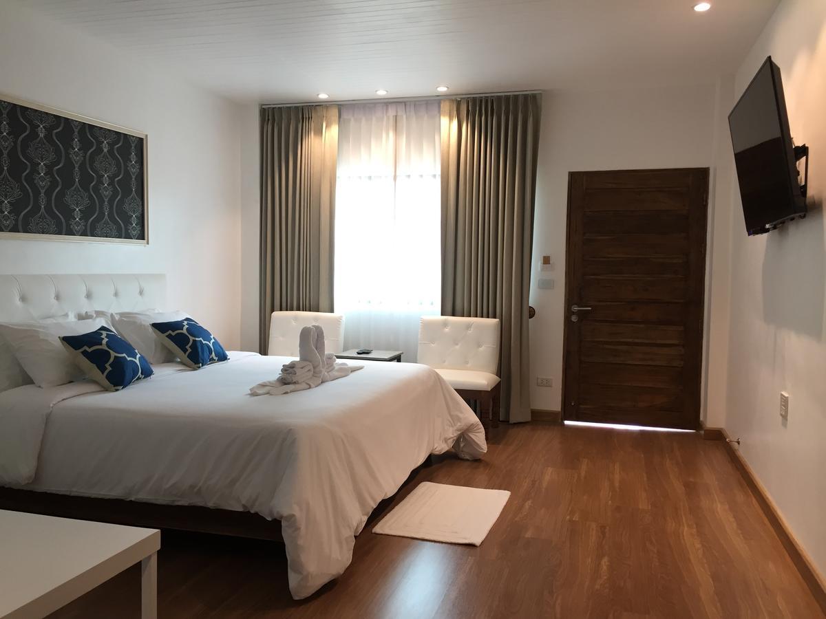 Phetcharat Grand Hotel Maesot Месот Екстер'єр фото
