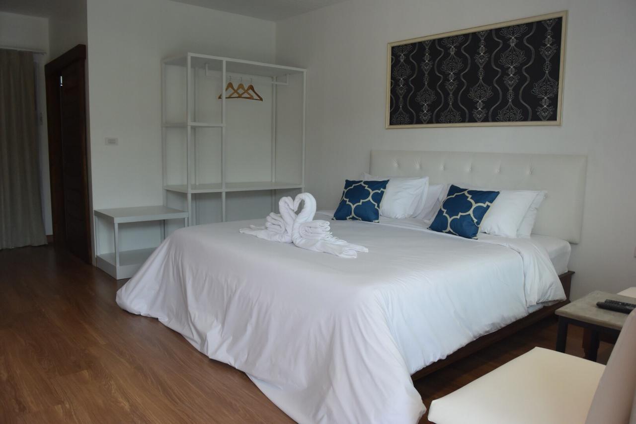 Phetcharat Grand Hotel Maesot Месот Екстер'єр фото