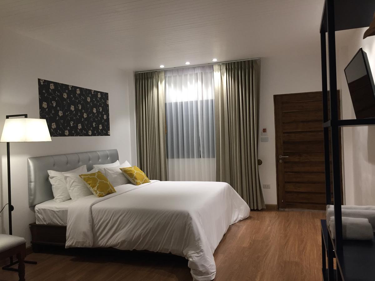 Phetcharat Grand Hotel Maesot Месот Екстер'єр фото