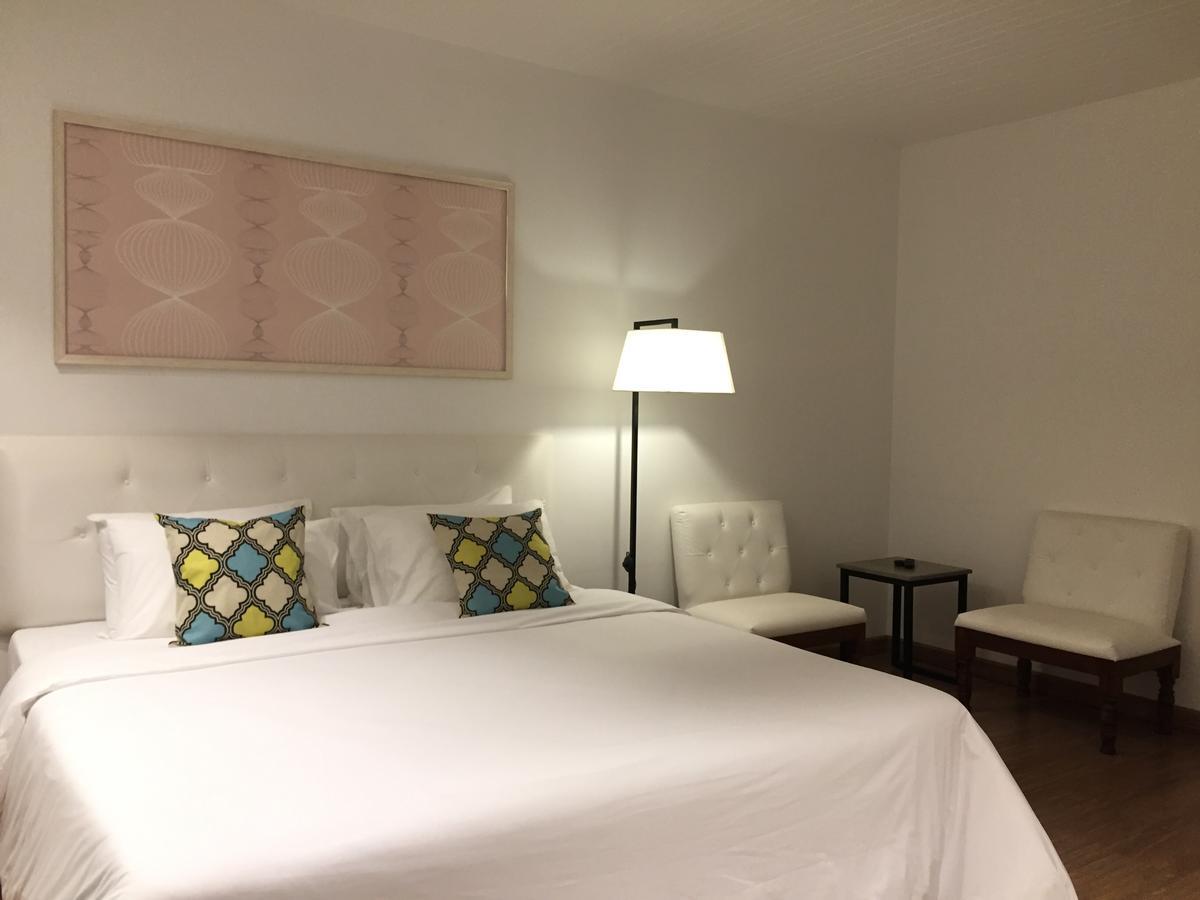Phetcharat Grand Hotel Maesot Месот Екстер'єр фото